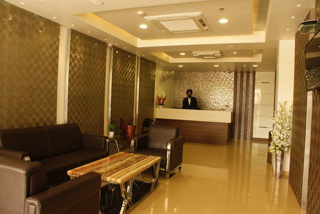 Ruby Pride Luxury Hotel Hyderabad Exterior foto