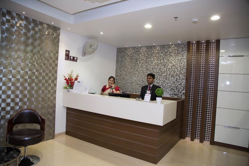 Ruby Pride Luxury Hotel Hyderabad Exterior foto