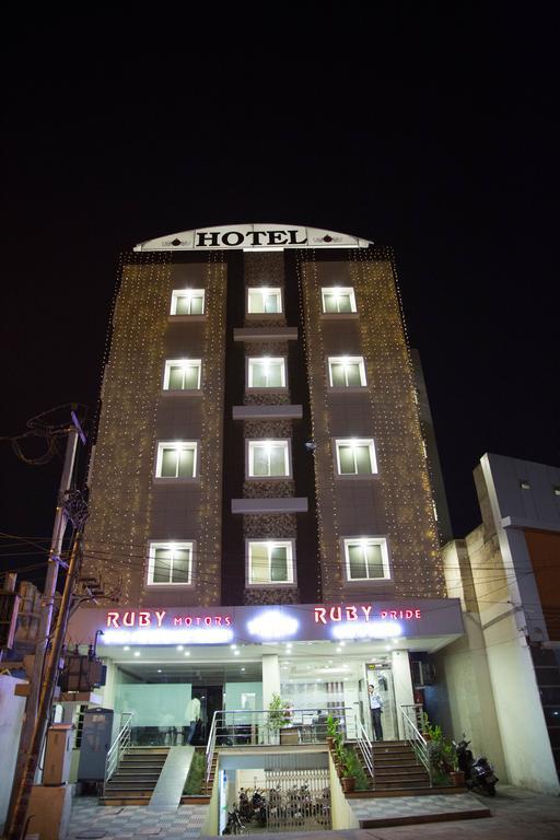 Ruby Pride Luxury Hotel Hyderabad Exterior foto